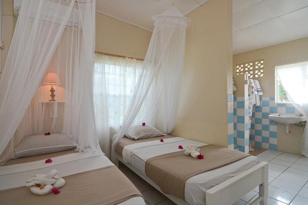 Keegans Beachside Hotell Bequia Island Exteriör bild
