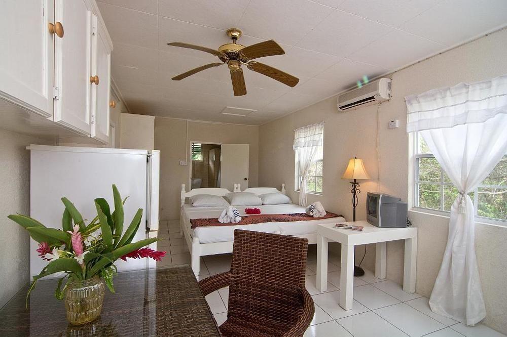 Keegans Beachside Hotell Bequia Island Exteriör bild