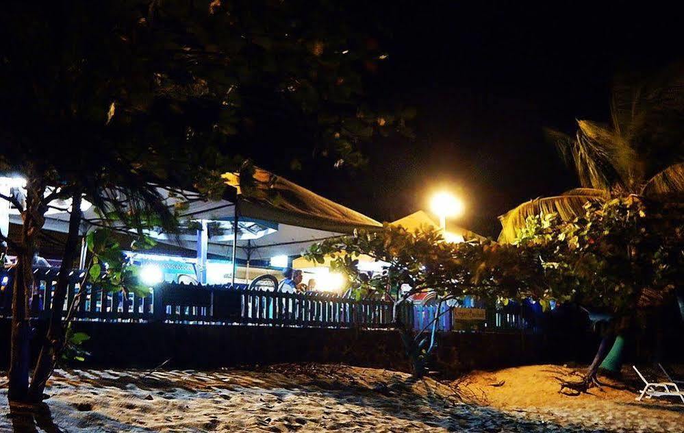 Keegans Beachside Hotell Bequia Island Exteriör bild